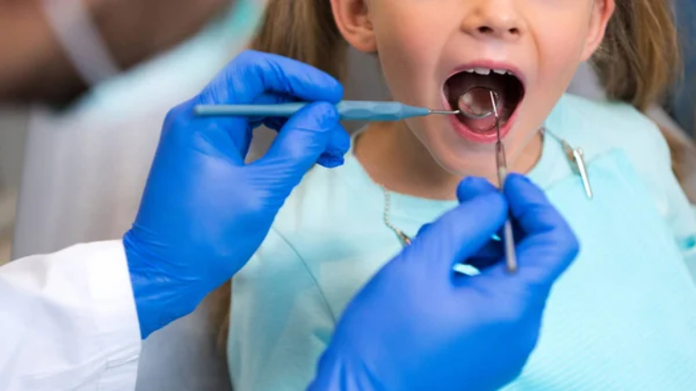 How to Help Children Overcome Fear of the Dentist’s Chair: A Parent’s Guide